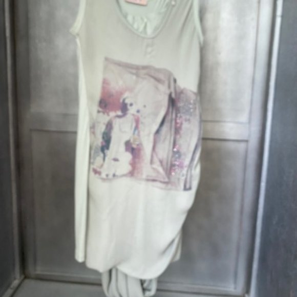 Unique Tunic/Mini Dress With Many Features - Picture 9 of 9